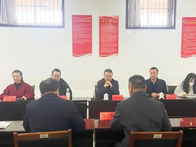 中國文物交流中心主任譚平帶領(lǐng)調(diào)研組一行6人調(diào)研青州市博物館