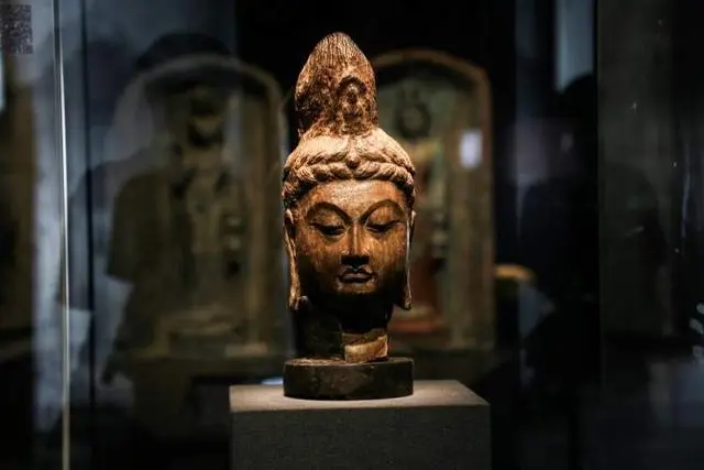 如何區(qū)分博物館展出文物是真品、復(fù)制件和仿制件？