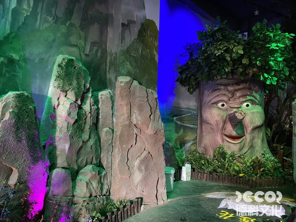 藝術(shù)展廳裝修設(shè)計(jì)中，如何平衡藝術(shù)品和展示空間之間的關(guān)系