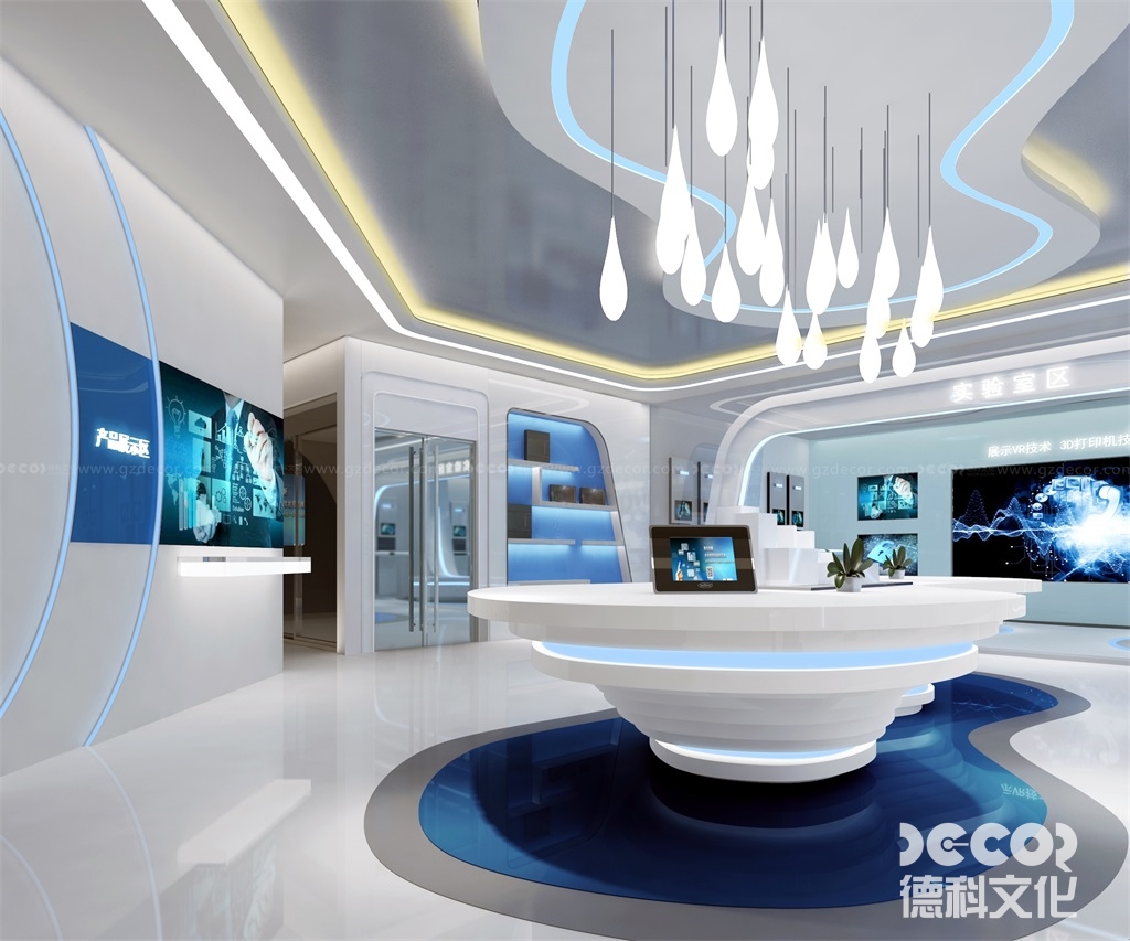 展館裝修公司如何應對展館裝修中的多媒體和科技集成問題？