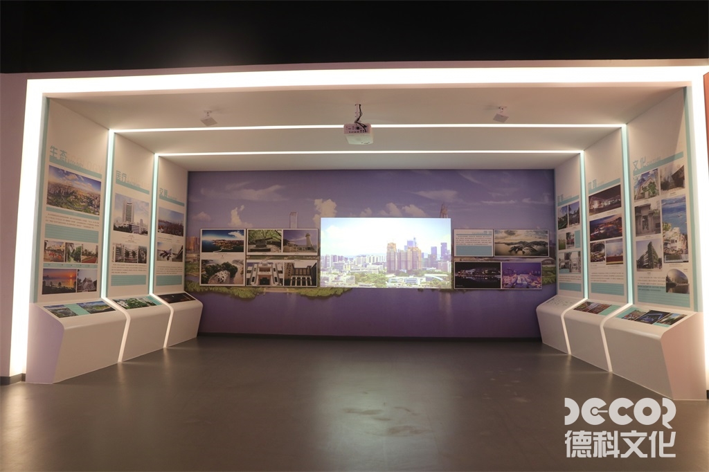 博物館裝修陳列設(shè)計中如何利用數(shù)字化技術(shù)和虛擬導覽系統(tǒng)？