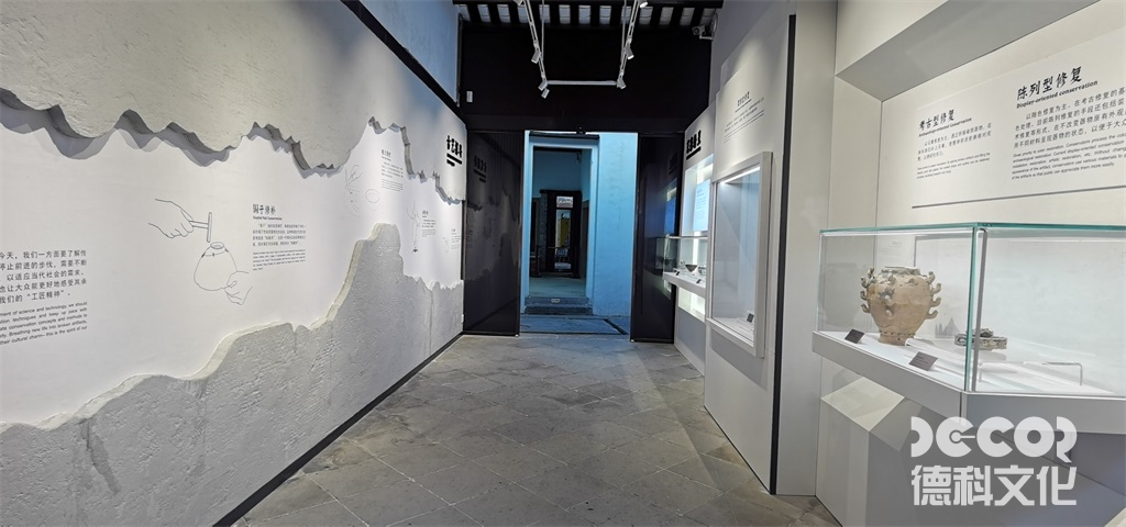 商業(yè)展館裝修中，如何合理規(guī)劃展示設(shè)備和展示區(qū)域？