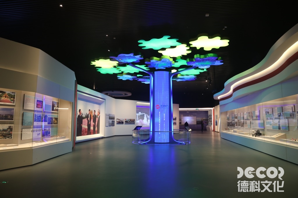 雕塑博物館裝修的禮品店應(yīng)如何設(shè)計(jì)以吸引游客購買紀(jì)念品？